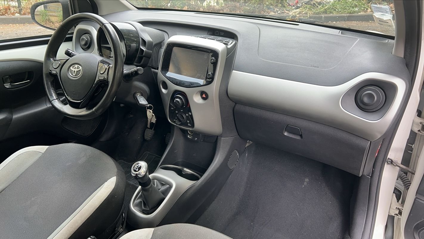 Toyota Aygo - Photo 10