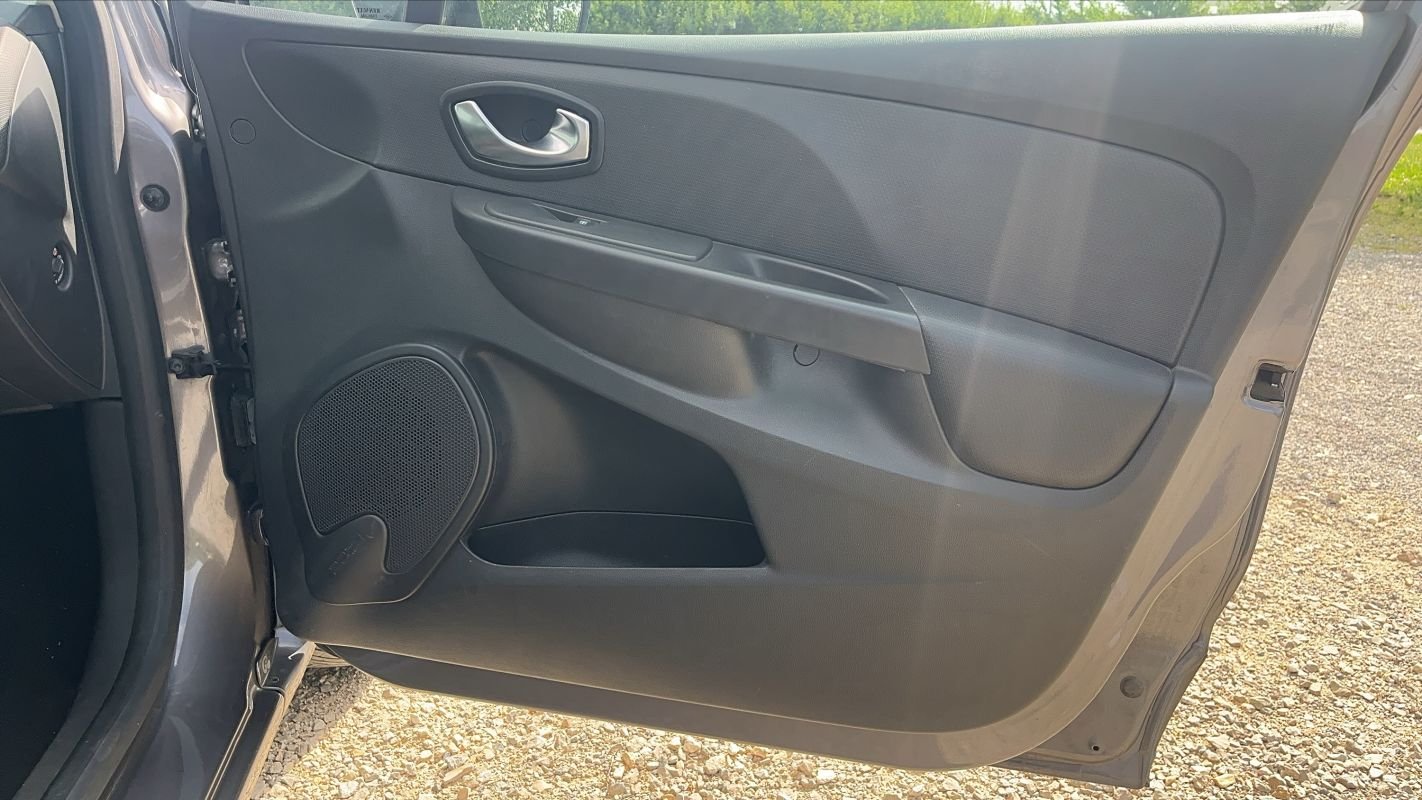 Renault Clio - Photo 22