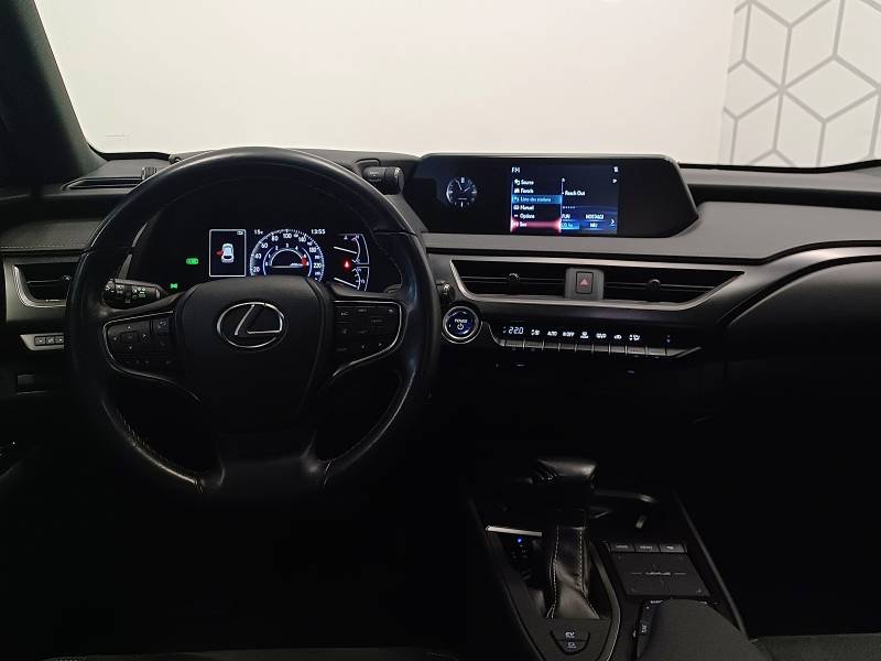 Lexus UX - Photo 11