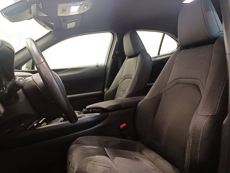 Lexus UX - Photo 17