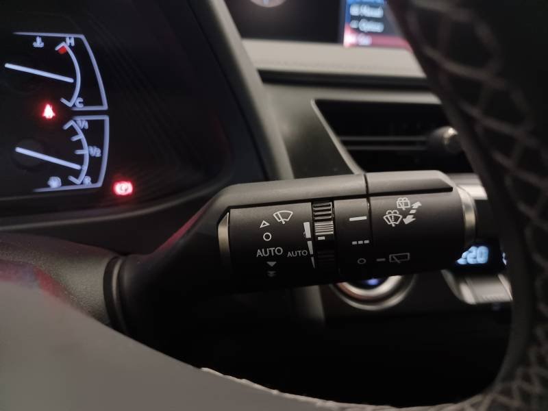 Lexus UX - Photo 22
