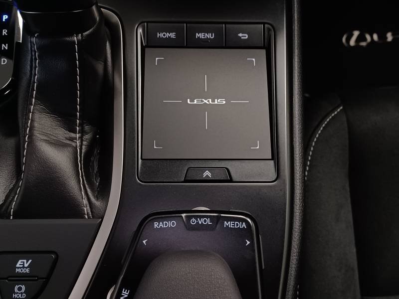 Lexus UX - Photo 27