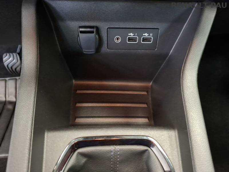 Renault Clio - Photo 23