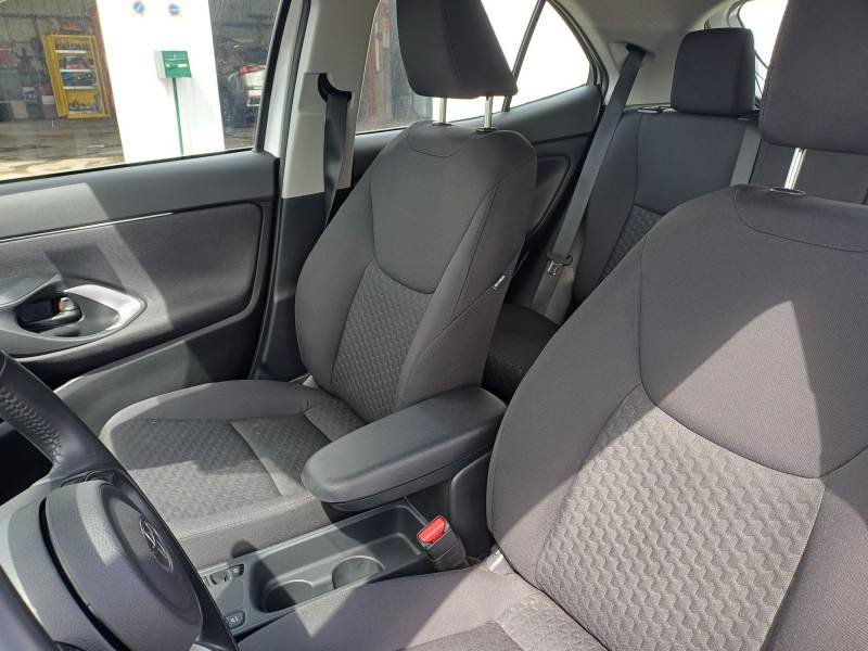 Toyota Yaris - Photo 17