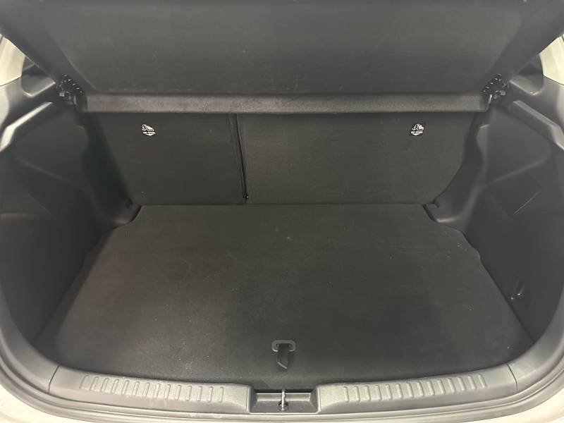 Toyota Yaris - Photo 16