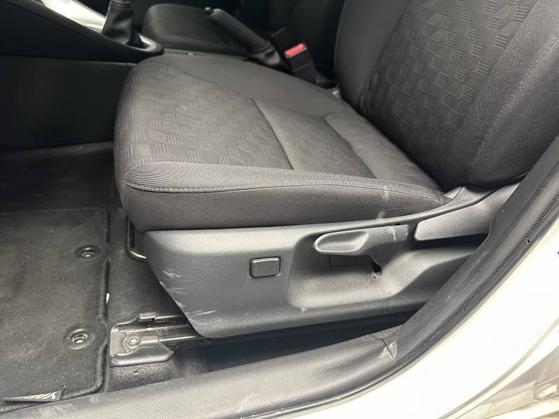 Toyota Yaris - Photo 34
