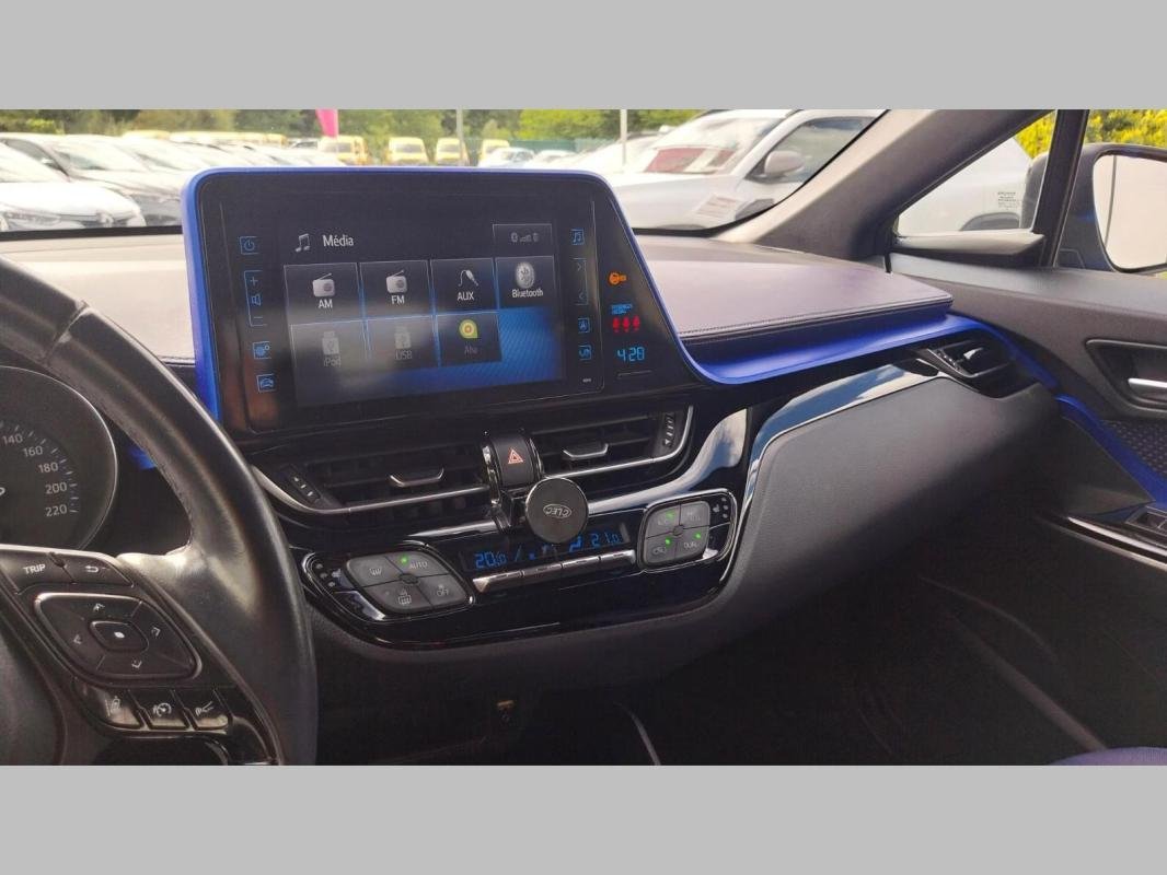 Toyota C-HR - Photo 12