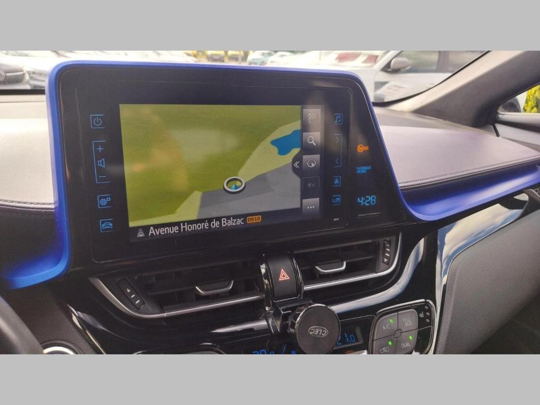 Toyota C-HR - Photo 13