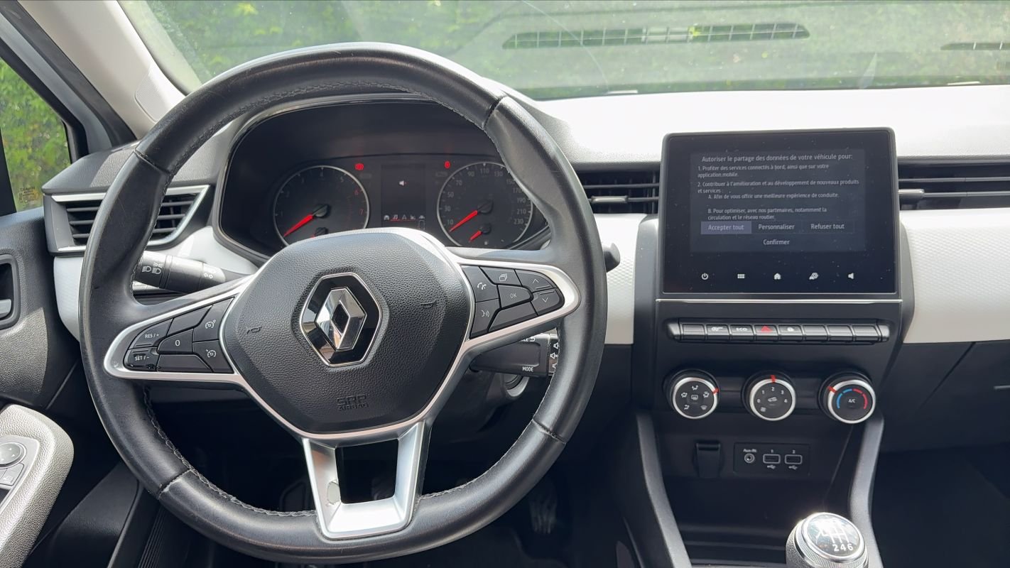Renault Clio - Photo 22