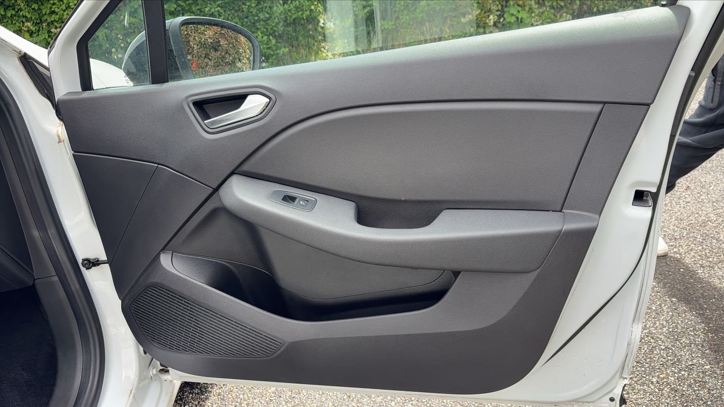 Renault Clio - Photo 23