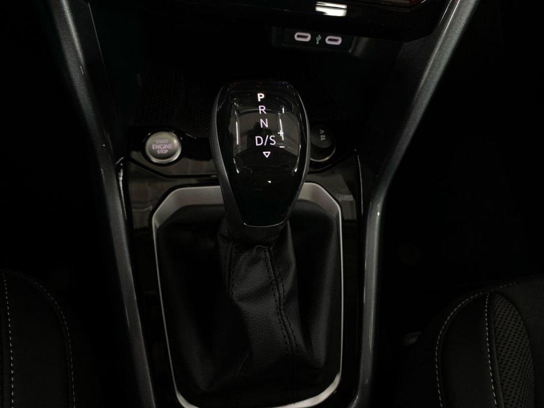 Volkswagen T-Roc - Photo 12