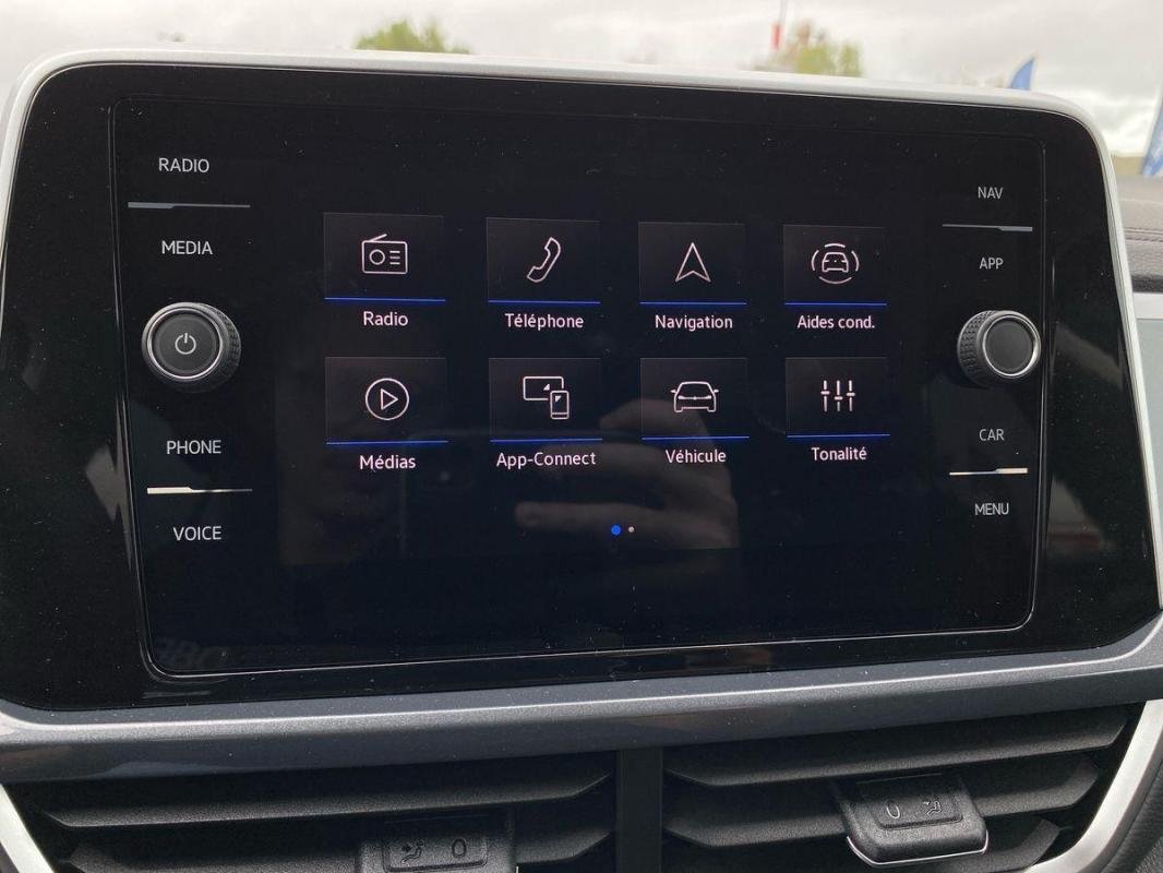 Volkswagen T-Roc - Photo 17