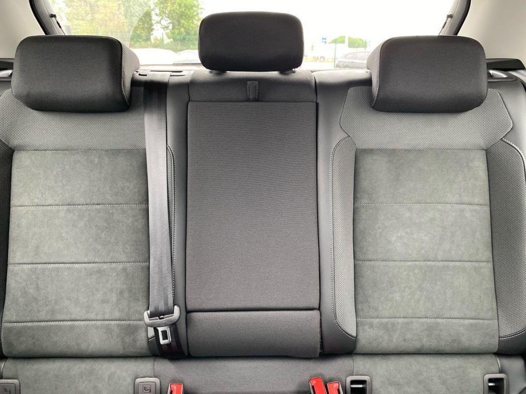 Volkswagen T-Roc - Photo 23