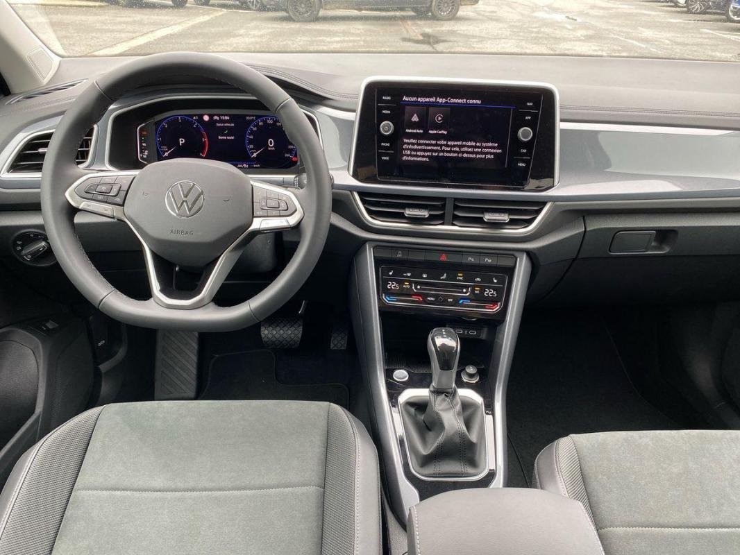 Volkswagen T-Roc - Photo 25