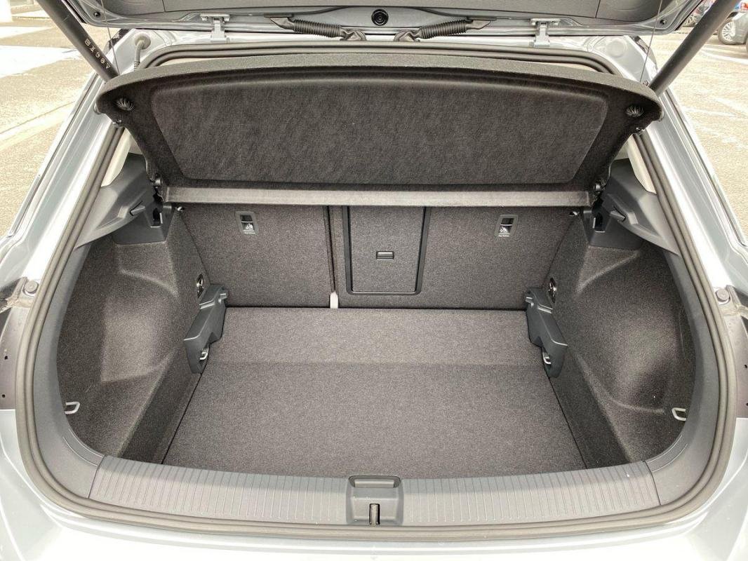 Volkswagen T-Roc - Photo 32