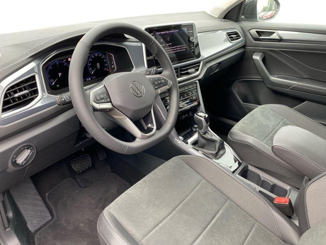 Volkswagen T-Roc - Photo 10