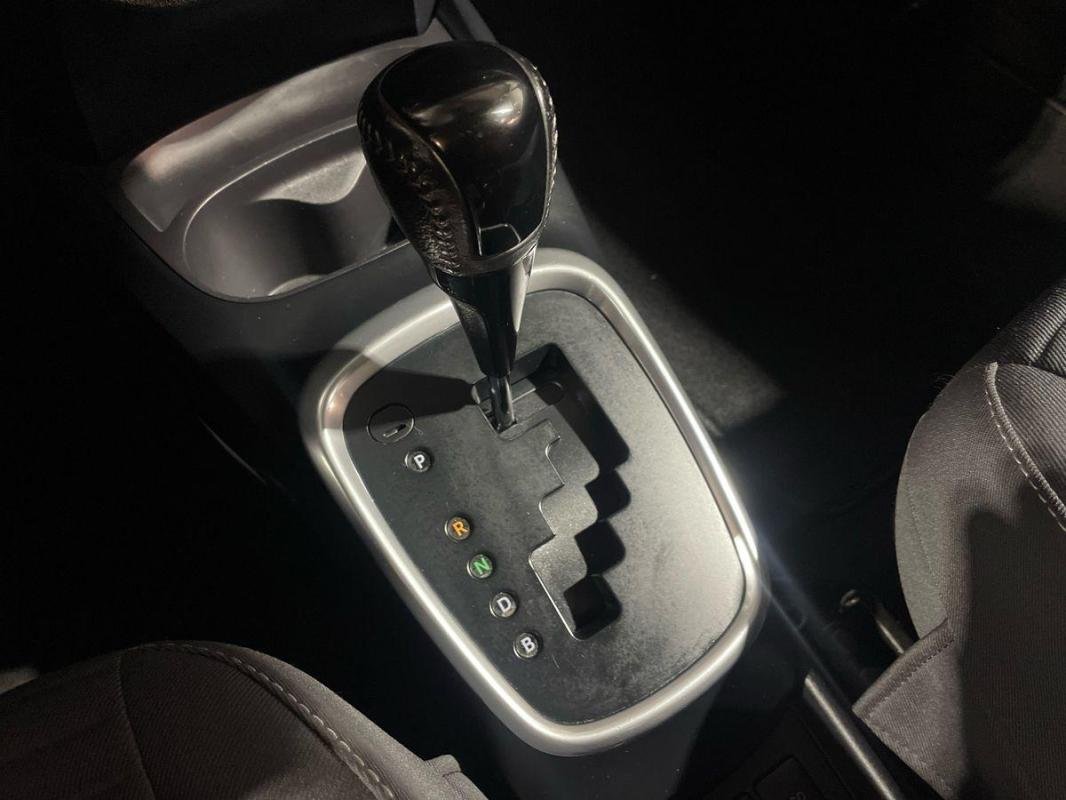 Toyota Yaris - Photo 11