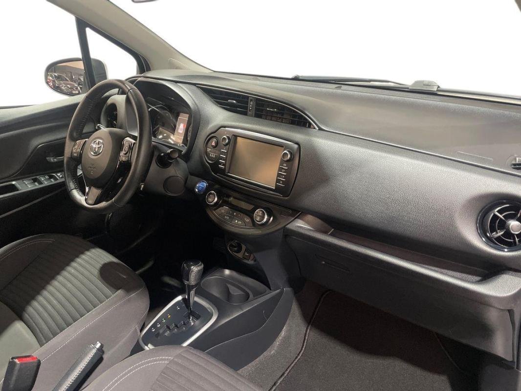 Toyota Yaris - Photo 13