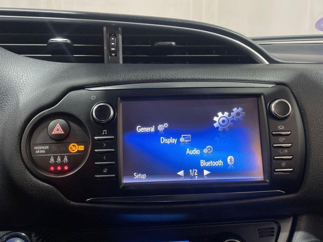 Toyota Yaris - Photo 16