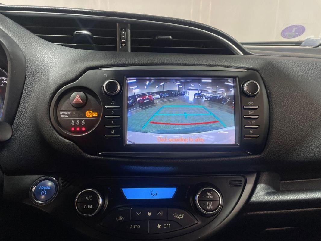 Toyota Yaris - Photo 18