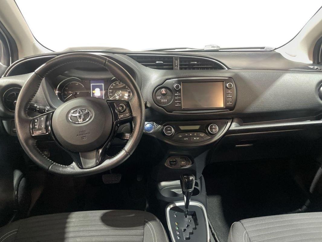 Toyota Yaris - Photo 8