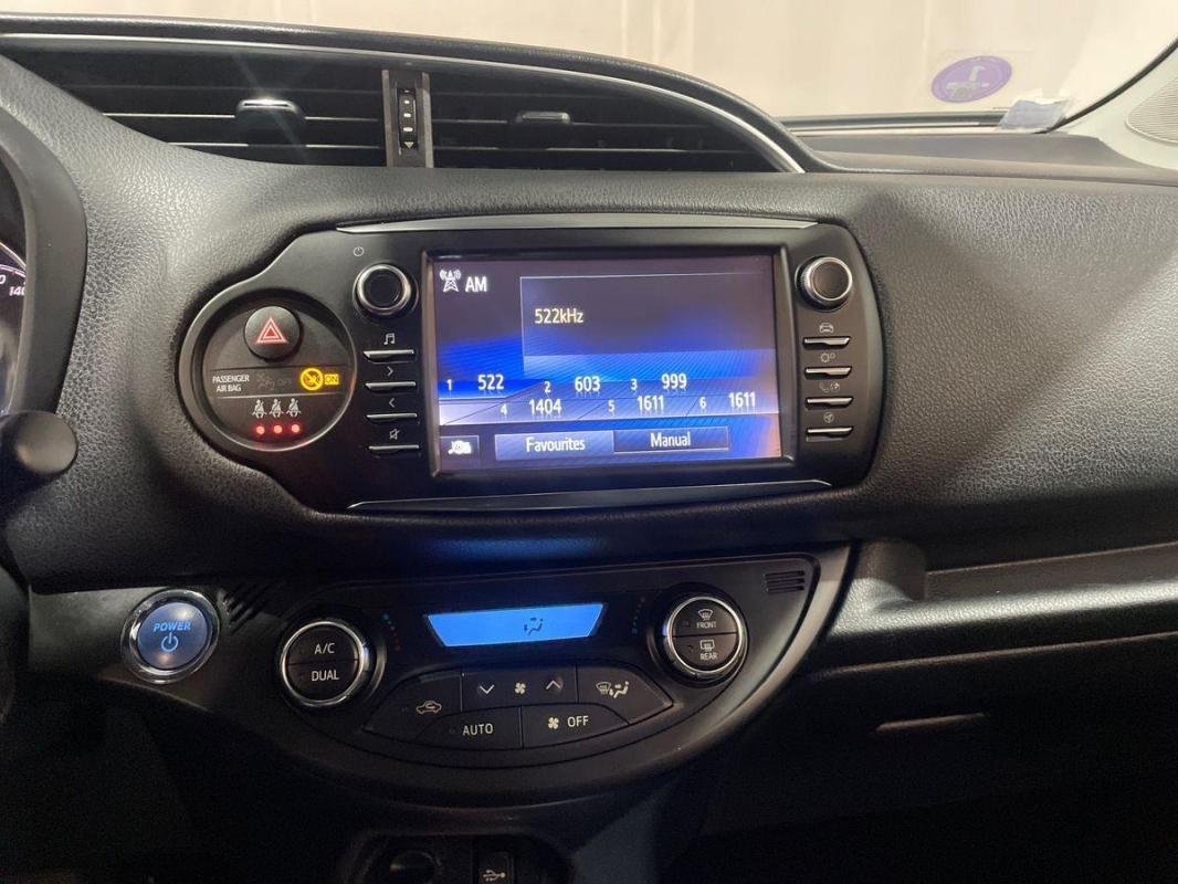 Toyota Yaris - Photo 10