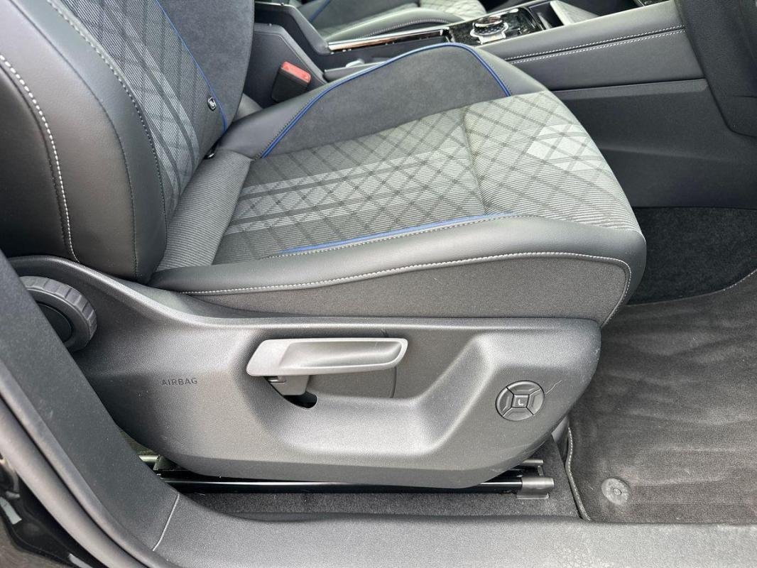 Volkswagen Tiguan - Photo 14