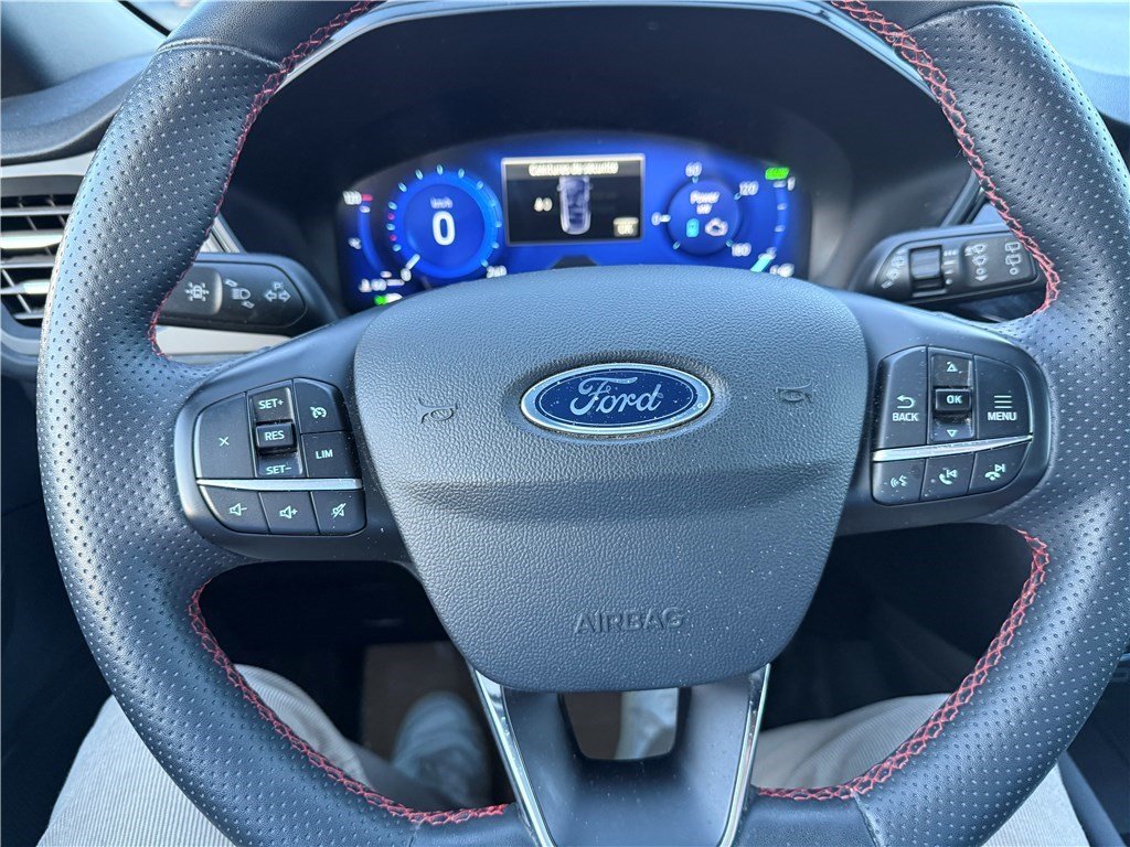 Ford Kuga - Photo 13