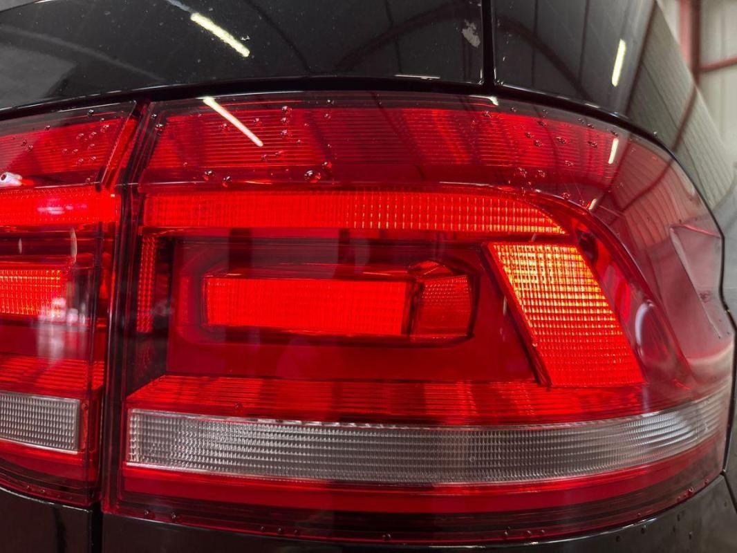 Volkswagen Touran - Photo 30