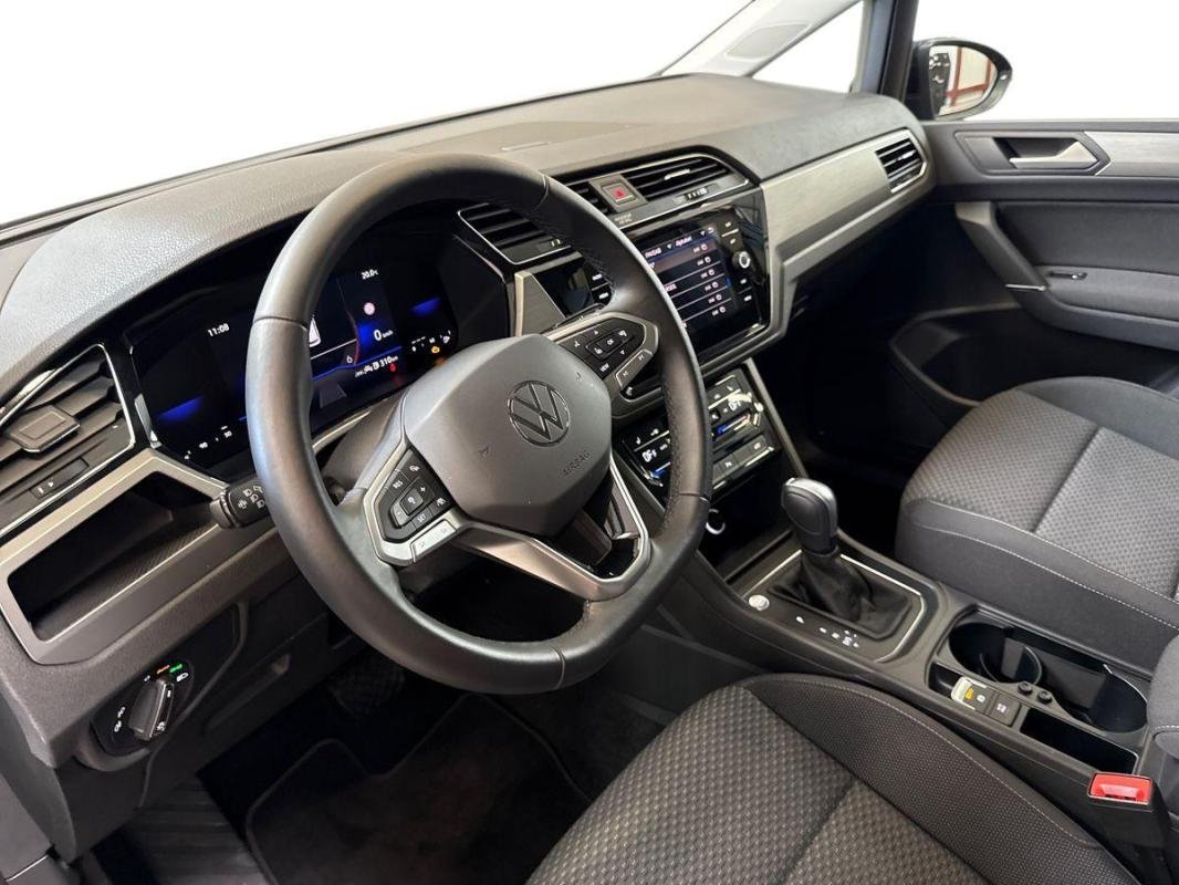 Volkswagen Touran - Photo 9