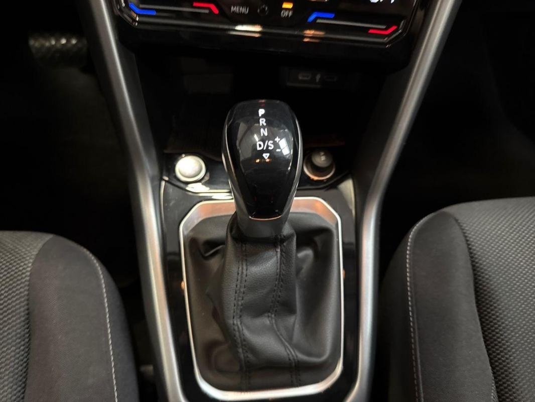 Volkswagen T-Roc - Photo 11