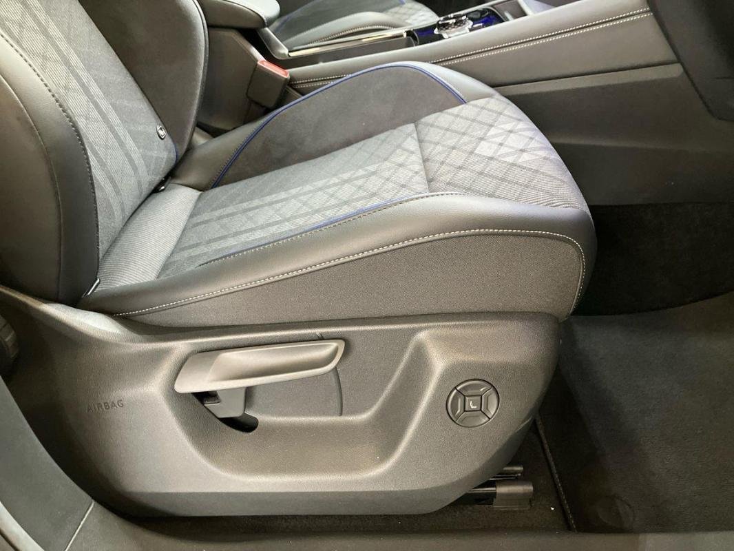 Volkswagen Tiguan - Photo 14