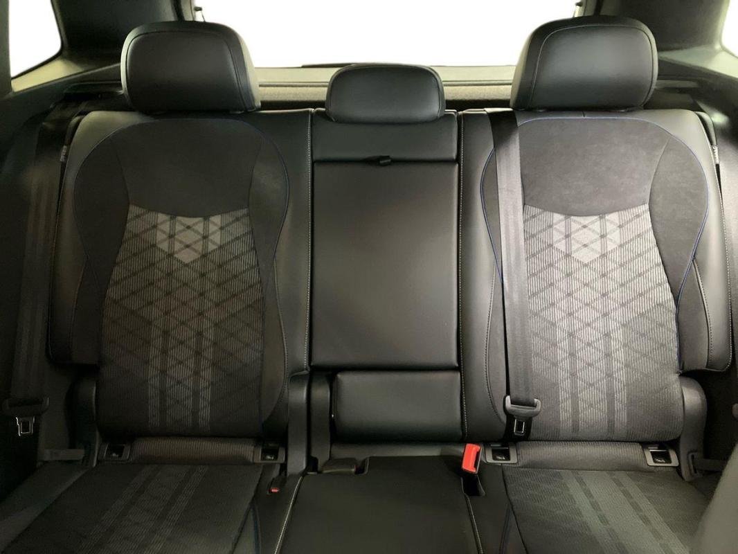 Volkswagen Tiguan - Photo 22
