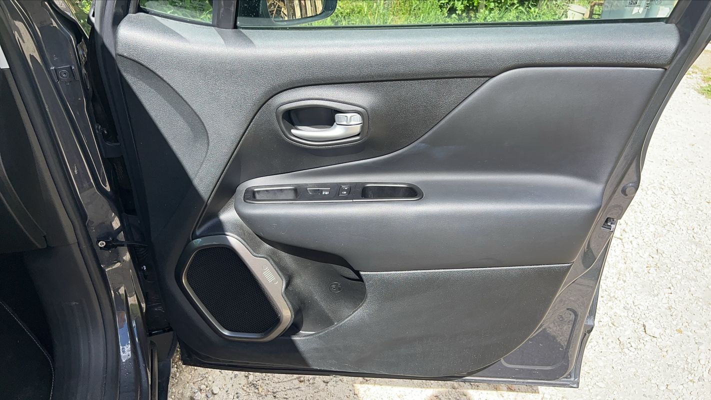 Jeep Renegade - Photo 23