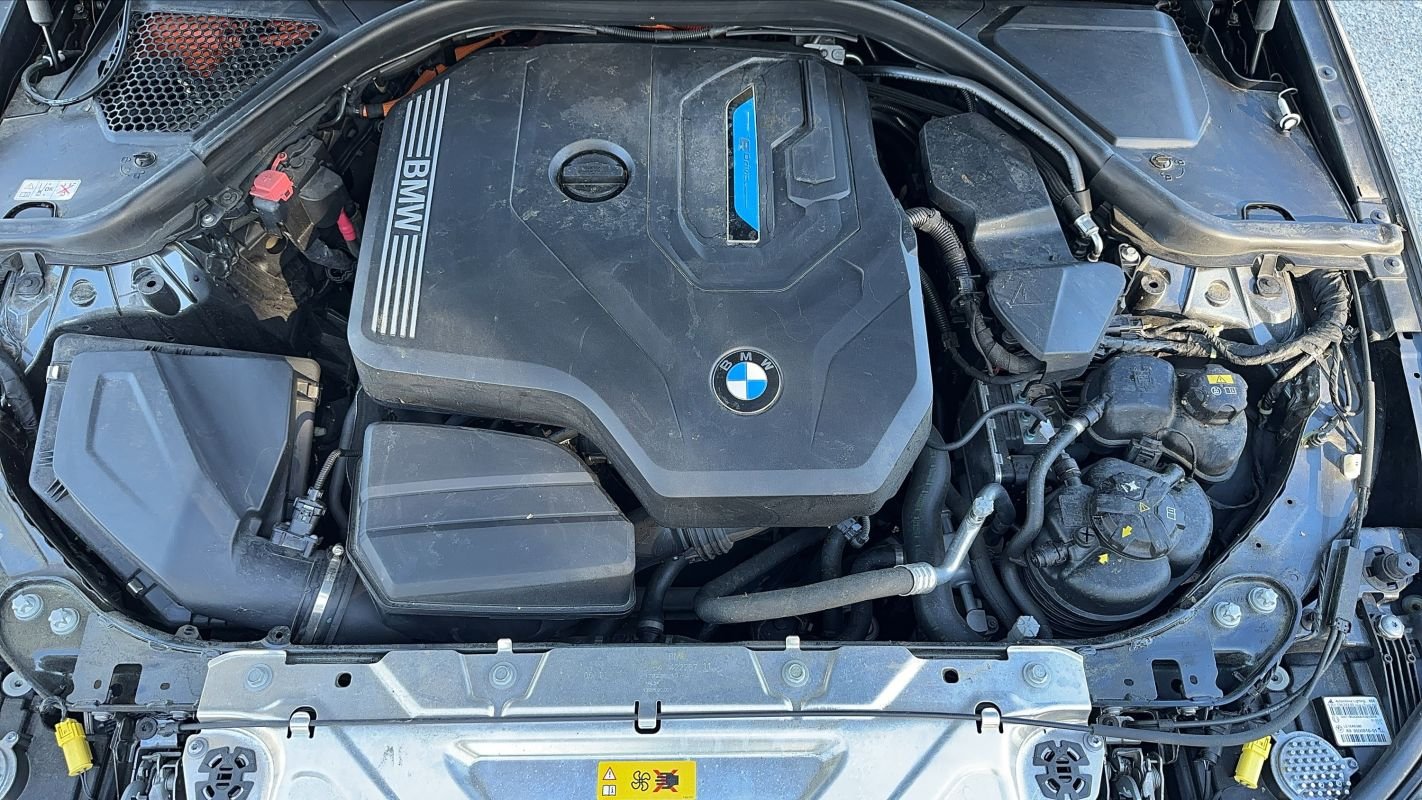 BMW Série 3 - Photo 15