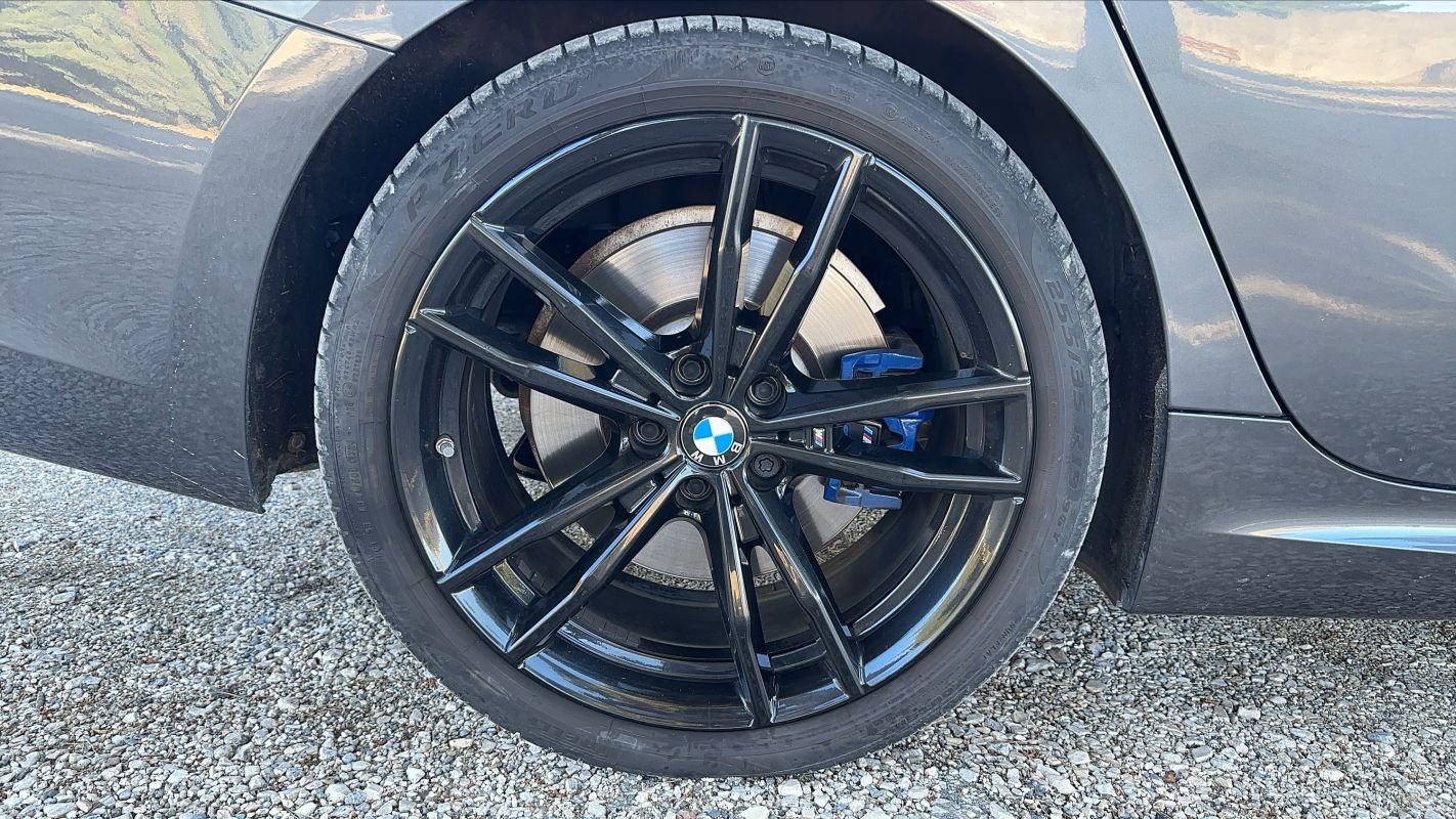 BMW Série 3 - Photo 16