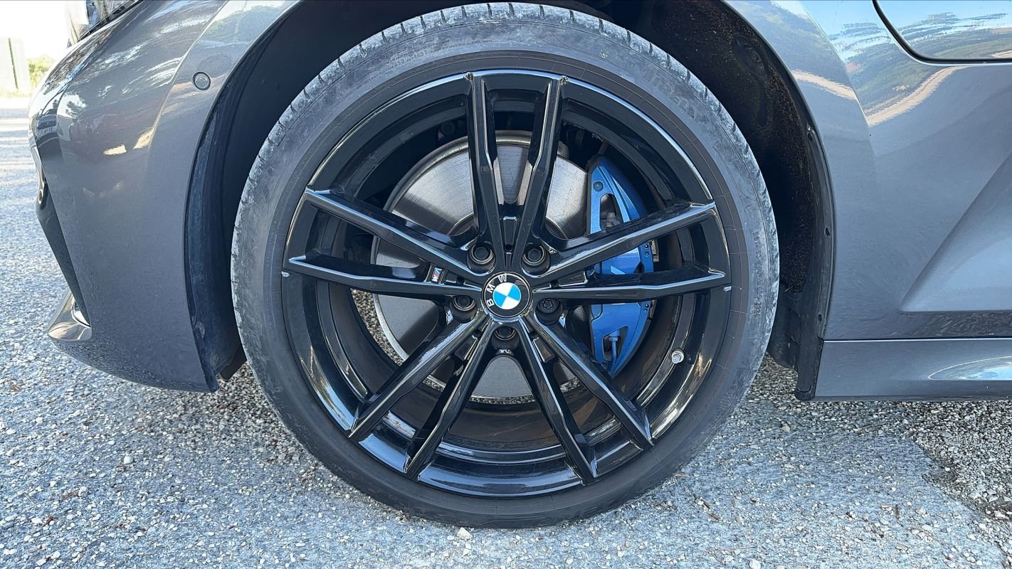 BMW Série 3 - Photo 18
