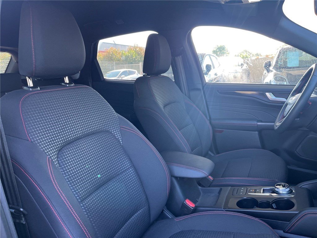 Ford Kuga - Photo 12
