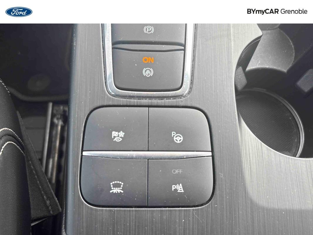 Ford Kuga - Photo 18