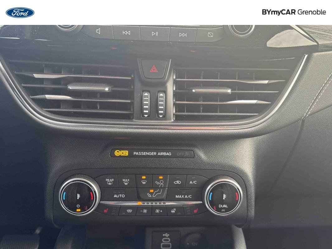Ford Kuga - Photo 21