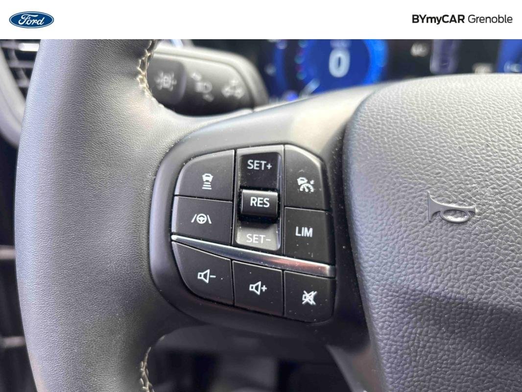 Ford Kuga - Photo 25
