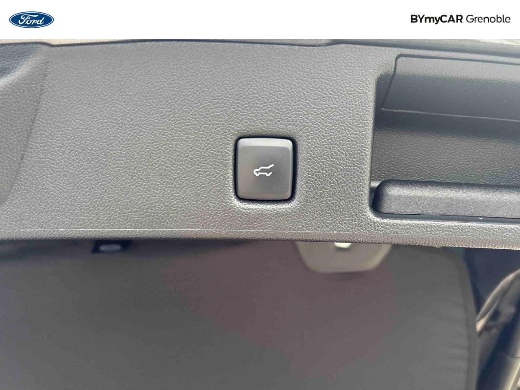 Ford Kuga - Photo 28