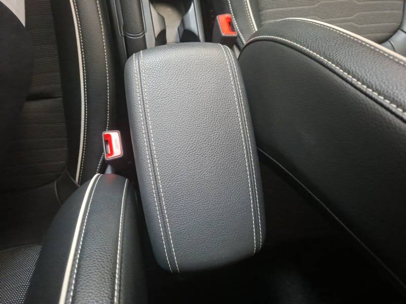 Kia Stonic - Photo 34