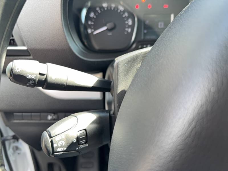 Opel Vivaro - Photo 27