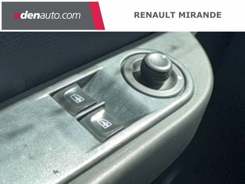 Renault Clio - Photo 16