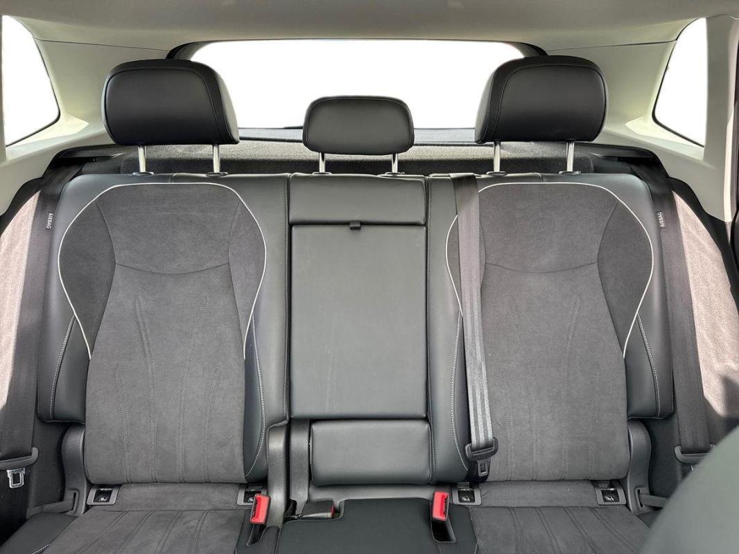 Volkswagen Tiguan - Photo 22
