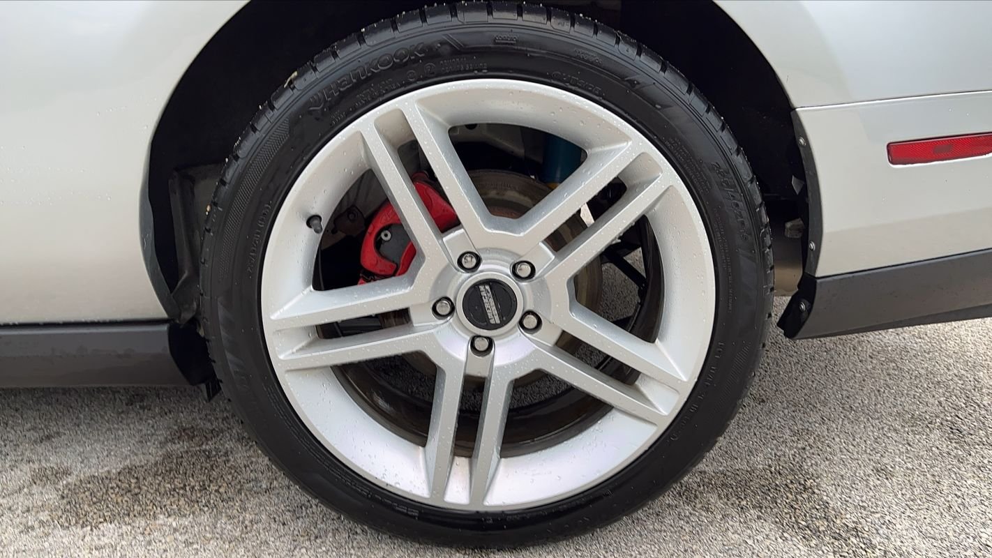 Ford Mustang - Photo 19