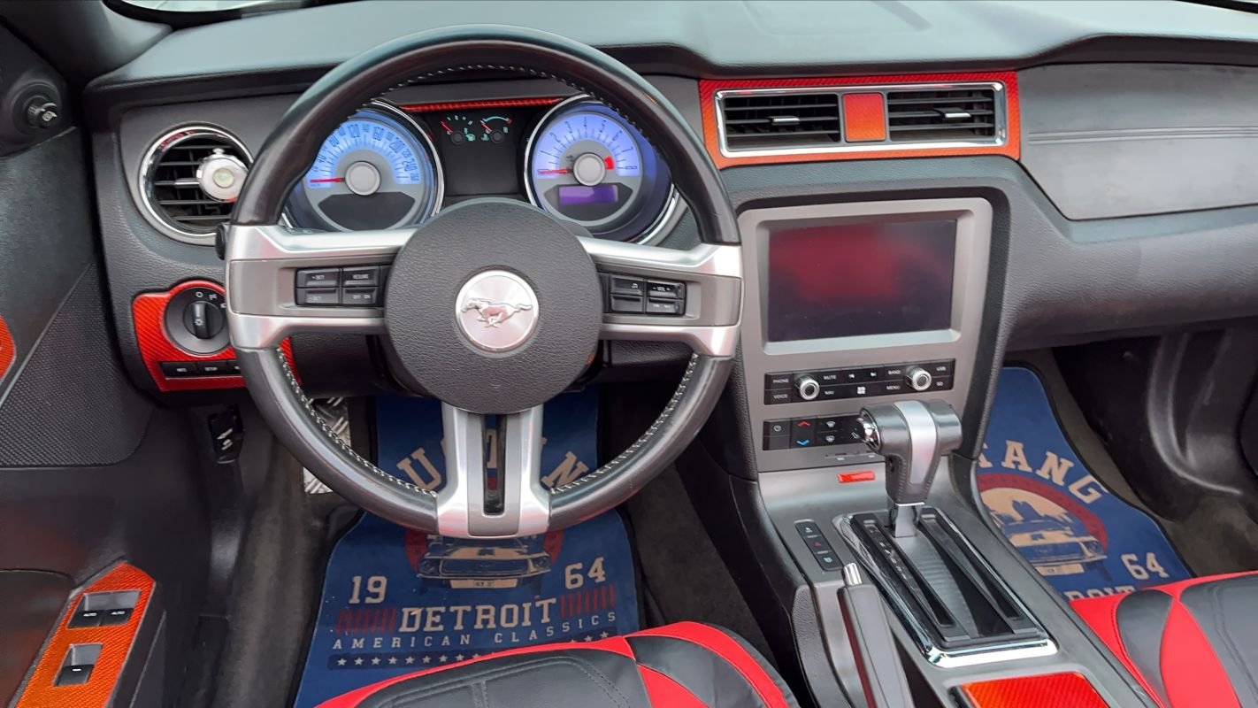 Ford Mustang - Photo 25
