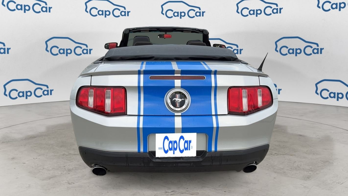 Ford Mustang - Photo 3