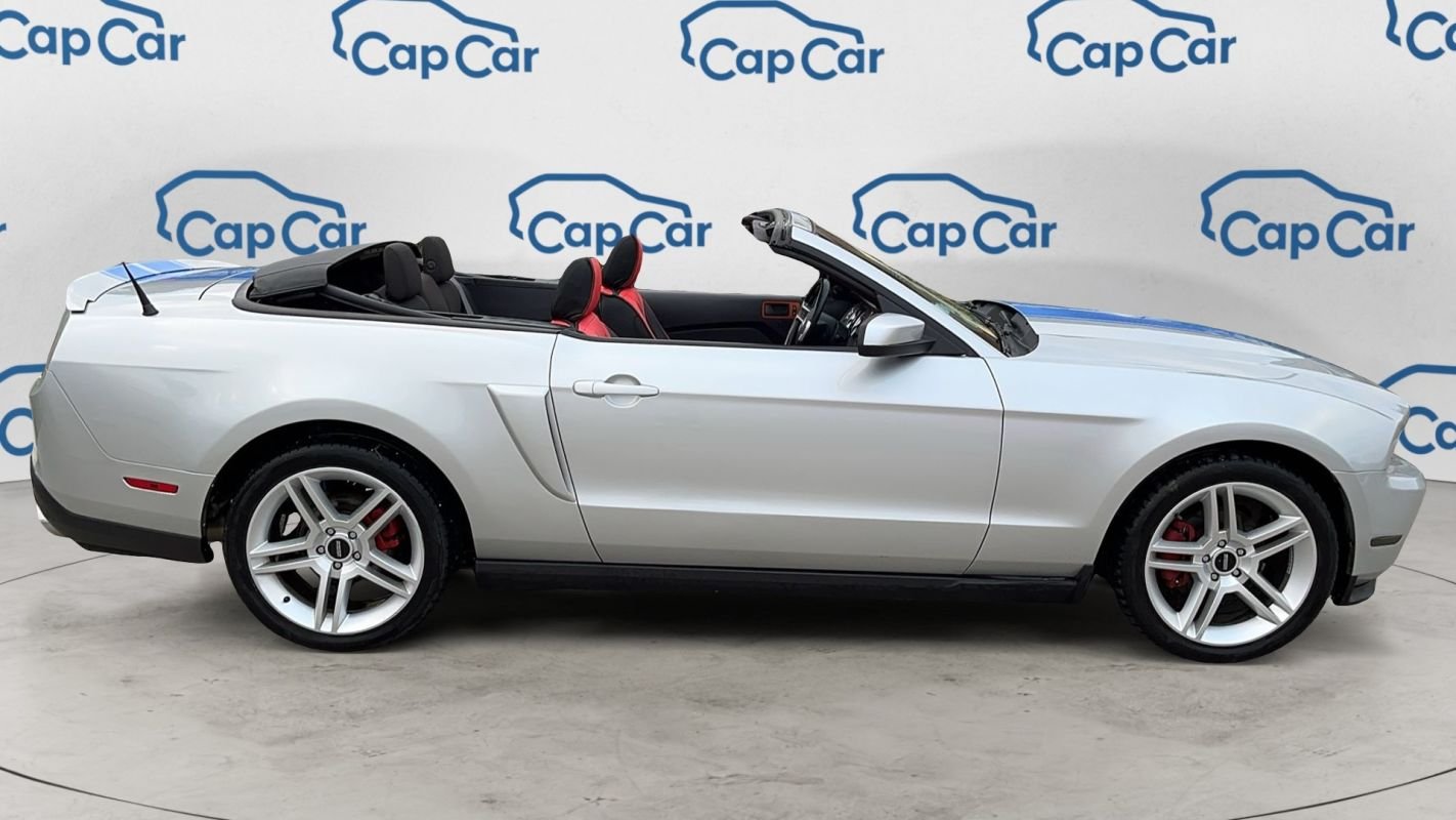 Ford Mustang - Photo 4